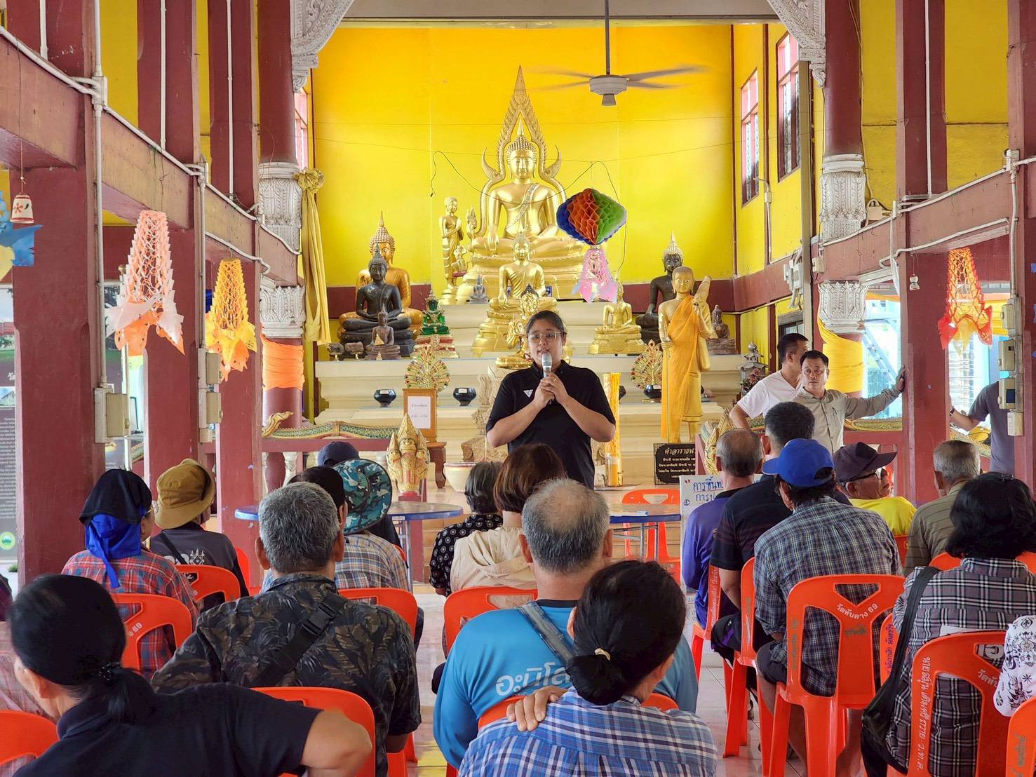 เกษตรอำเภอเขาย้อย ลงพื้นที่จัดเวทีประชาคมเกษตรกรผู้เพาะปลูกข้าวนาปรัง ปีการผลิต 2568/69 &nbsp;ตรวจสอบข้อมูลการขึ้นทะเบียนเกษตรกร&nbsp;