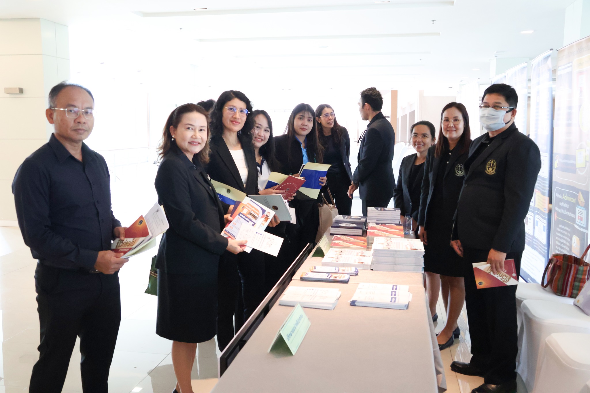 สำนักงานศาลปกครองเพชรบุรี จัดนิทรรศการเผยแพร่ความรู้เกี่ยวกับศาลปกครองและสำนักงานศาลปกครอง และระบบงานคดีอิเล็กทรอนิกส์ (e-Admincourt)และการไกล่เกลี่ยข้อพิพาทในคดีปกครอง&nbsp;