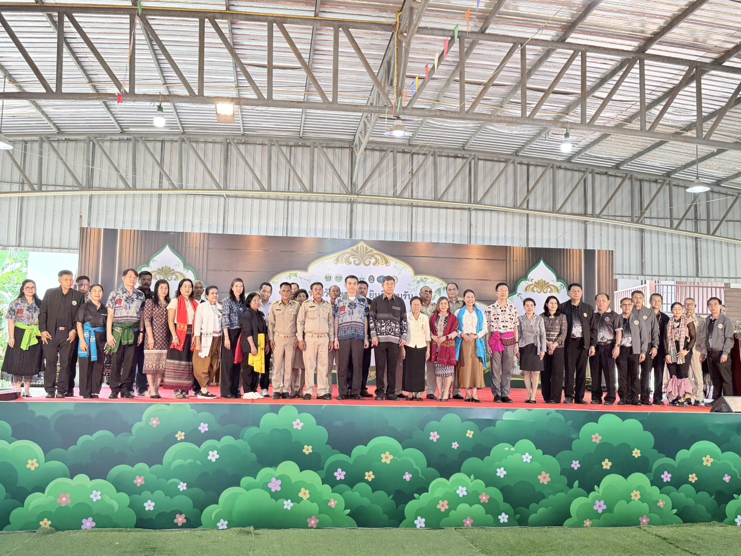 คณะกรรมการผู้ทรงคุณวุฒิ ติดตามและประเมินผลการดำเนินงานในรอบการคัดเลือกพื้นที่ต้นแบบดีเด่น ชมรมผู้สูงอายุด้านการแพทย์แผนไทย ระดับประเทศสู่การพัฒนาสุขภาวะอย่างยั่งยืน